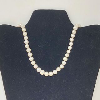 17 inch faux pearl necklace