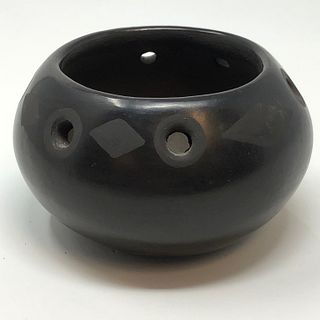 SANTA CLARA native design 6 holed bowl