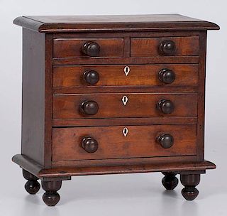 Miniature Chest of Drawers 