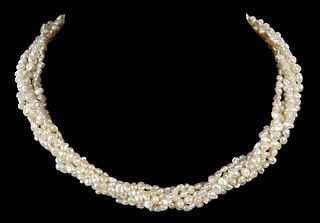 18kt. Pearl Necklace 