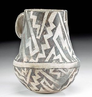 Anasazi Chaco Canyon Black and White Pottery Pitcher