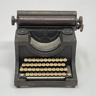VINTAGE Toy typewriter pencil sharpener