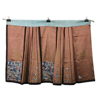 A BROWN-GROUND FLORAL EMBROIDERED SKIRT