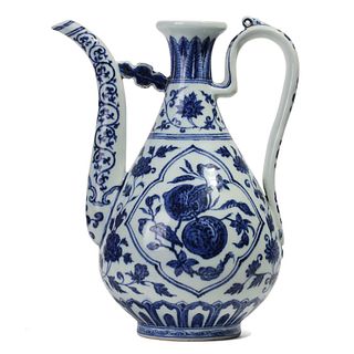 A BLUE AND WHITE FLORAL EWER