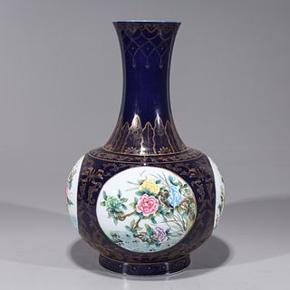 Chinese Enameled Gilt Porcelain Vase