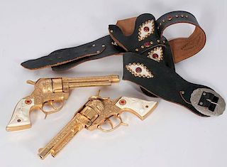 Hubley Texan Gold Plated Deluxe Toy Pistols with Leather Holster 