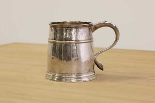 A Queen Anne West Country silver mug,