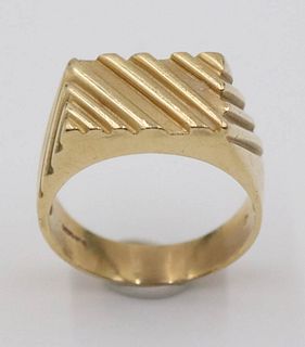 Men's Modern 14K Gold Ring
