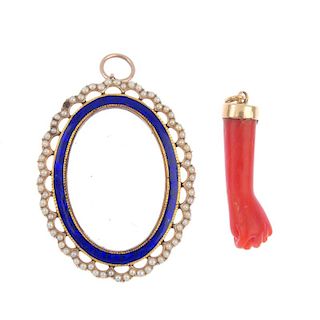 Two pendants. To include an oval-shape photograph pendant with blue enamel border and split pearl sc