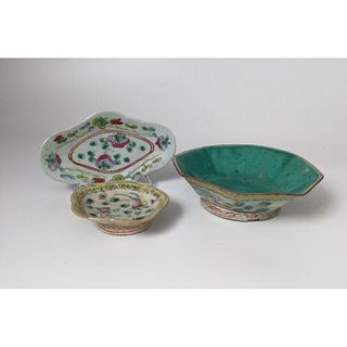Lot 3 pc. Small Chinese porcelain bowls