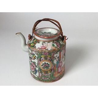 Rose Medallion Teapot