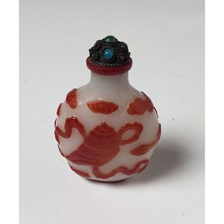 Red and White Feeder Snuff Bottle