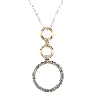A gem-set pendant and a floral bracelet. To include a 9ct gold bi-colour floral bracelet, together w