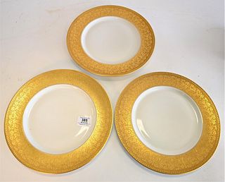 Set of 12 Limoges Dinner Plates, having gilt rim, marked to the underside, diameter 10 3/4 inches.