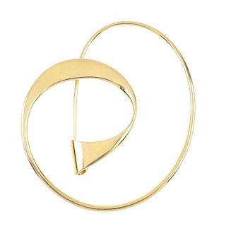 GEORG JENSEN - an 18ct gold brooch. Of abstract design, the curved panel, to the spiral pin terminal