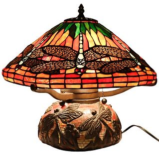 Tiffany Style Stained Glass Dragonfly lamp