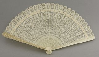 A Canton ivory uniface brise Fan c.1850 intricately