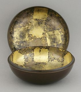 A lacquer Box and Cover c.1900 of bun form the lid
