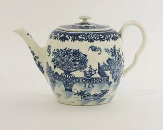A Worcester blue and white printed Teapot and Cover,