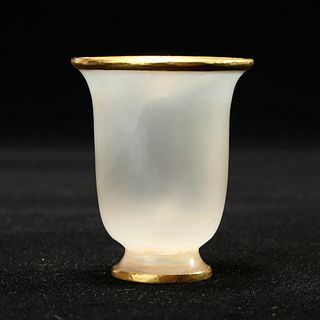 A GOLD-MOUNTED AGATE CUP