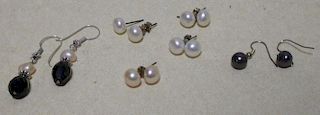 Four pairs of cultured pearl ear studs, a pair of grey cultured pearl earrings and another pair <br>