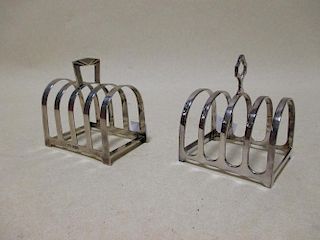 A silver five bar toast rack and another plated <br> <br>