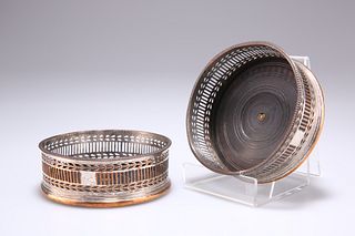 A PAIR OF OLD SHEFFIELD PLATE COASTERS, c.1790, circular pierced form with 
