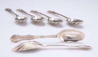 A SET OF SIX CONTINENTAL SPOONS, each with shell-form bowl and Fiddle shape