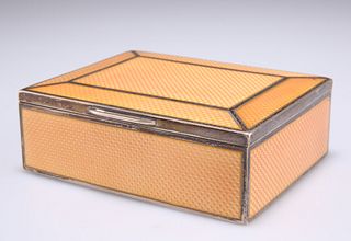 AN EARLY 20TH CENTURY GERMAN SILVER AND ENAMEL BOX, 900 grade, rectangular 