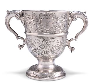 A GEORGE III IRISH SILVER CUP,?by Richard Williams, Dublin, c.1770, no date