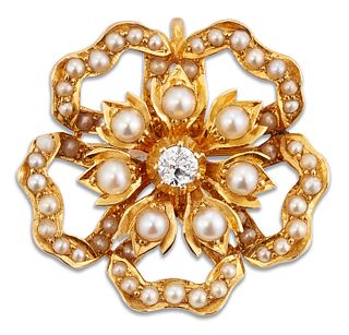 A LATE 19TH CENTURY DIAMOND AND SPLIT PEARL BROOCH PENDANT, an openwork flo