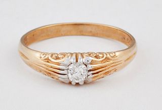 A 9 CARAT GOLD SOLITAIRE DIAMOND RING, a round brilliant-cut diamond to a s