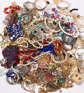 A LARGE QUANTITY OF COSTUME JEWELLERY,?including beaded and paste set neckl