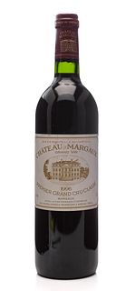 A bottle of Château Margaux, 1996 Vintage.
Premier Grand Cru Classé.
Category: red wine. Margaux, Bordeaux (France).
Level B.
0.75 cl..