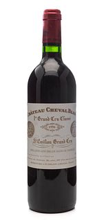 Bottle of Château Cheval Blanc, 1996 Vintage.
Premier Grand Cru Classé.
Category: red wine. Saint-Émilion, Bordeaux (France).
Level: A.
75 cl.