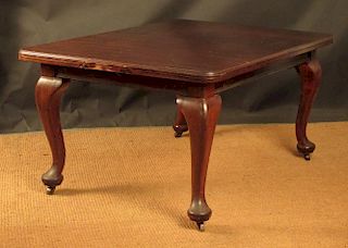 A late Victorian mahogany extending dining table with two additional leaves, 72 x 189 x 105 (with on