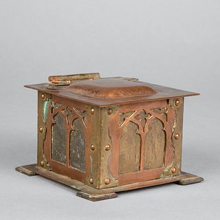 Arts and Crafts, Hammered Copper Lidded Box, Early 20th Century