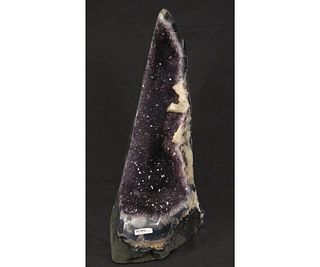 AMETHYST GEODE WITH CALCITE