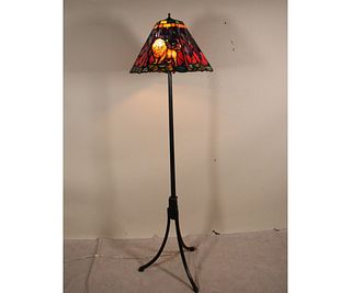 FLOOR LAMP WITH STAINED GLASS ANIMAL MOTIF SHADE