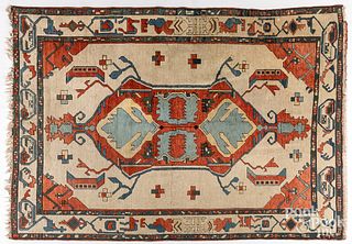 Serapi style carpet