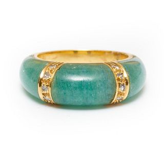 18kt Gold Green Gemstone and Diamond Ring