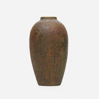 Markham Pottery, Arabesque vase