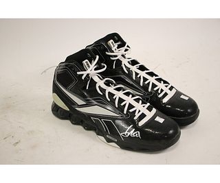 PAIR OF YAO MING SIGNED REEBOK SHOES