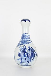 Chinese Blue/White Garlic-Head Porcelain Vase