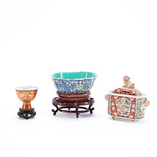 CHINESE GROUP OF 3 PORCELAIN VESSELS