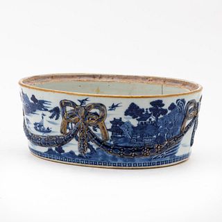CHINESE EXPORT BLUE & WHITE CANTON SERVING DISH