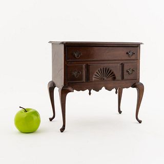 QUEEN ANNE STYLE DRESSING TABLE SALESMAN SAMPLE