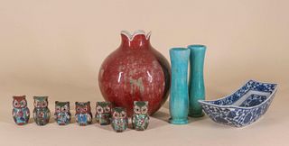 Pomegranate Vase, Blue /White Tray and Pr. Vases