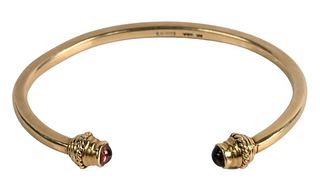 Edwins 14 Karat Gold Bangle Bracelet, having amethyst ends, similar to David Yurman, marked 14K USA Edwins, 25.6 grams.