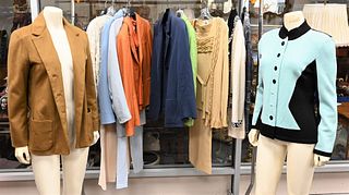 Delle Celle Designer Lot of 23 Pieces, to include linen blazer, tan cashmere blazer, pant suits, sweater sets, etc., size 8/10, condition consistent w